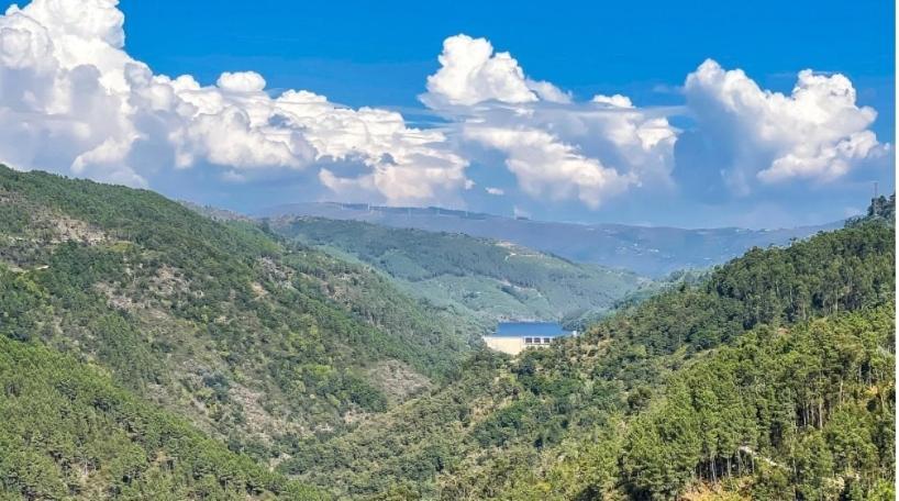 Quinta Da Resteva-Chale Do Rio فييرا دو مينهو المظهر الخارجي الصورة